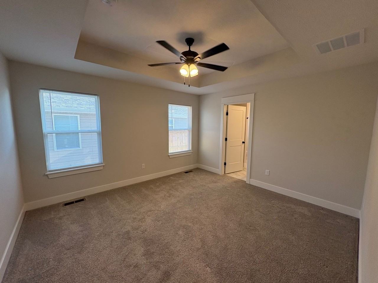 1312 N Maxine Ave - Photo 6 of 18