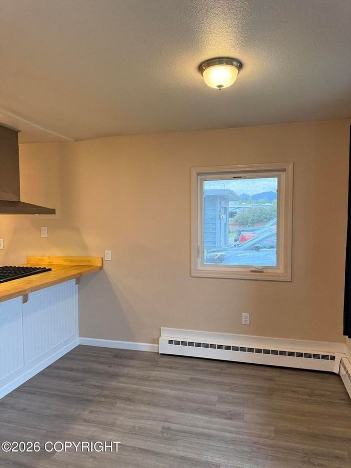 529 E 25th Ave - Photo 5 of 14