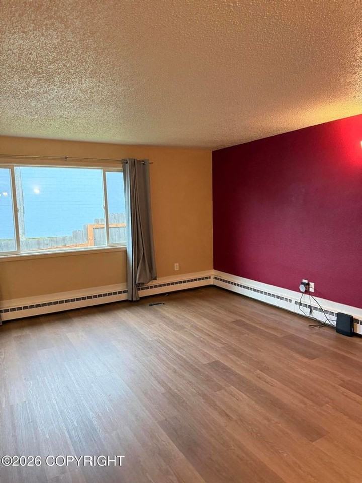 529 E 25th Ave - Photo 7 of 14
