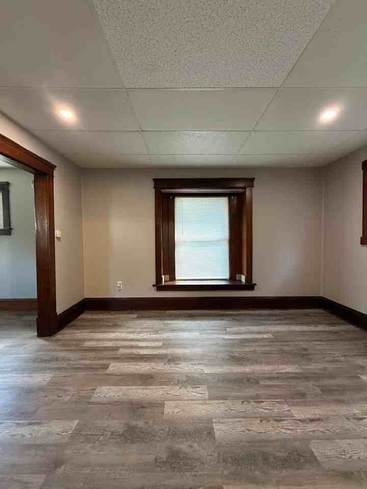 1270 Kentucky Ave - Photo 4 of 15