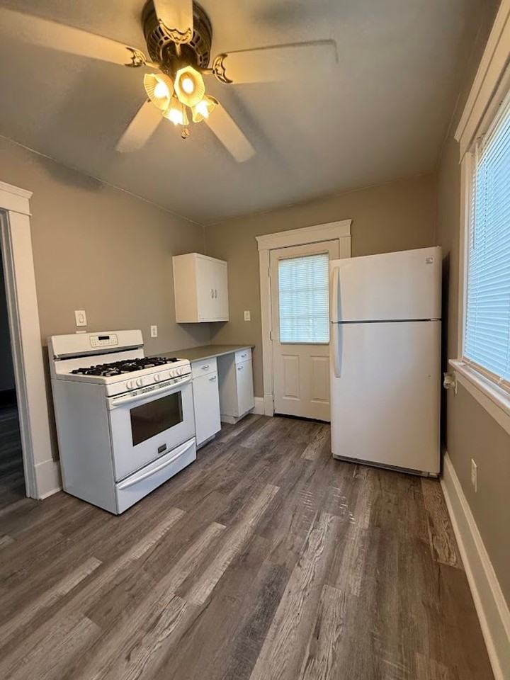 1270 Kentucky Ave - Photo 5 of 15