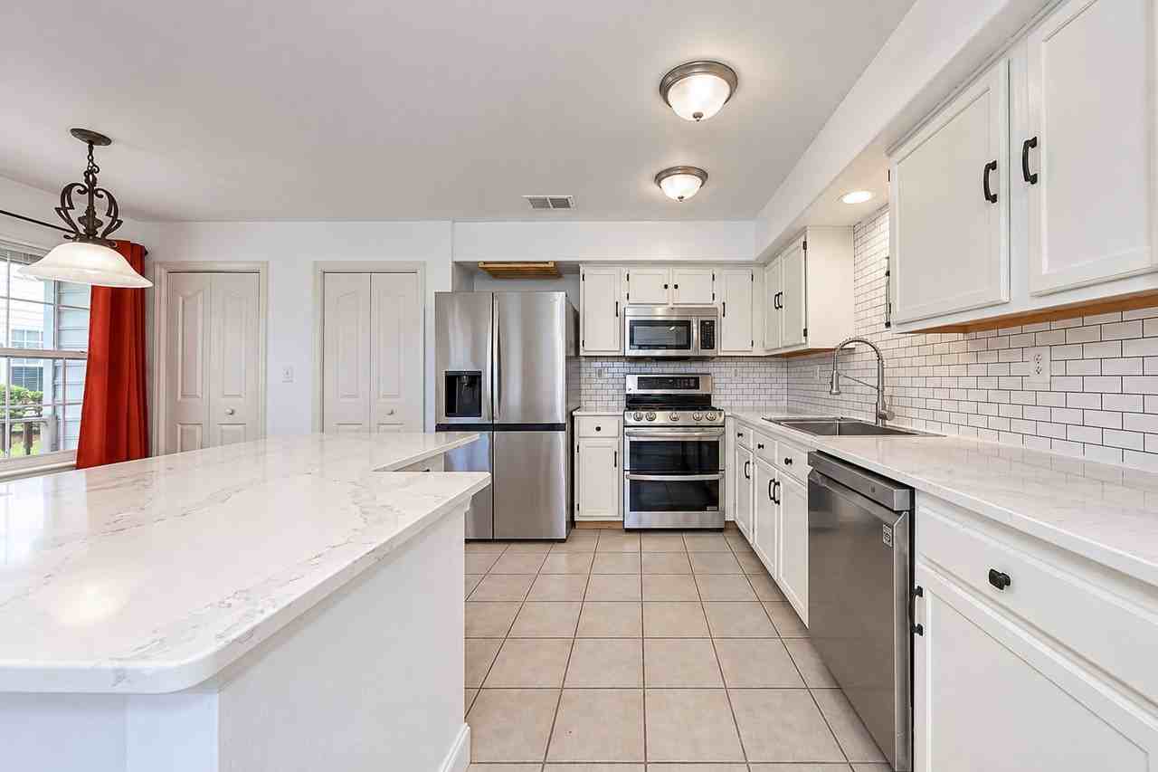 150 White Cedar Ln - Photo 4 of 16