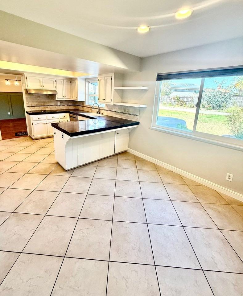 275 Meadowbrook Dr - Photo 6 of 14