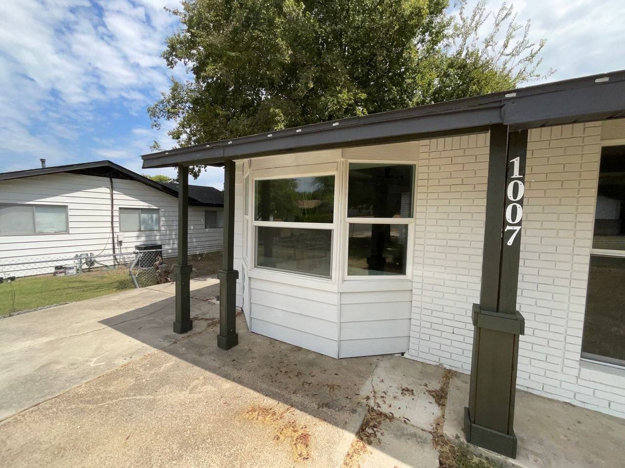 1007 S 25th St - Photo 2 of 17