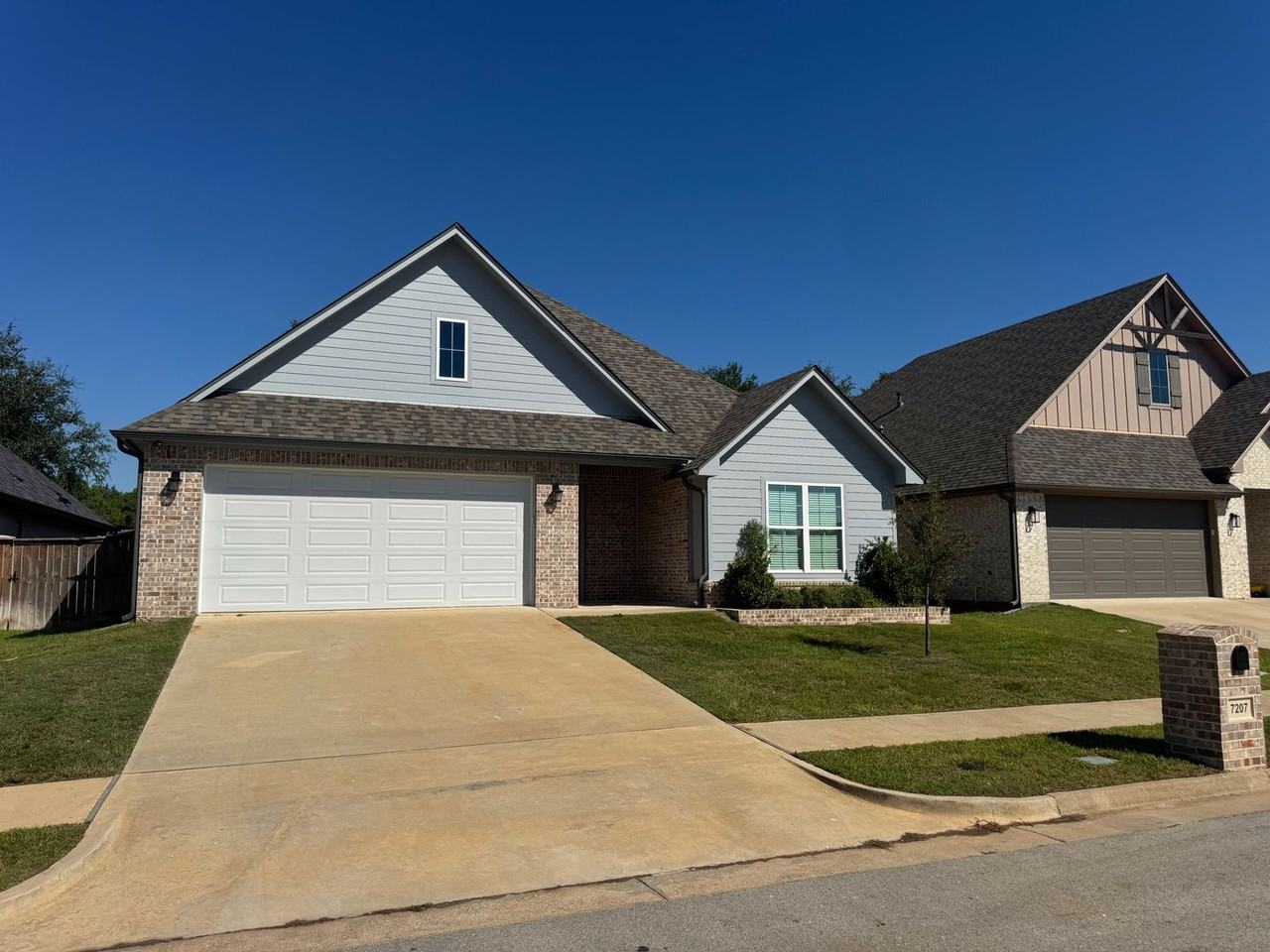7207 Rolling Acres Pl - Photo 2 of 29