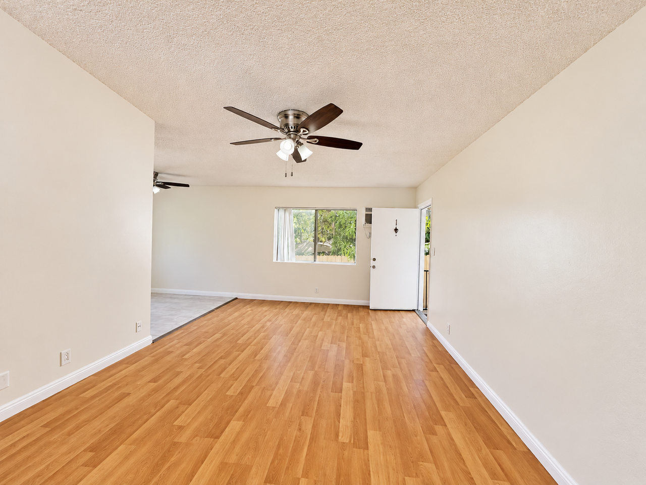 619 N Alexandria - Photo 3 of 17