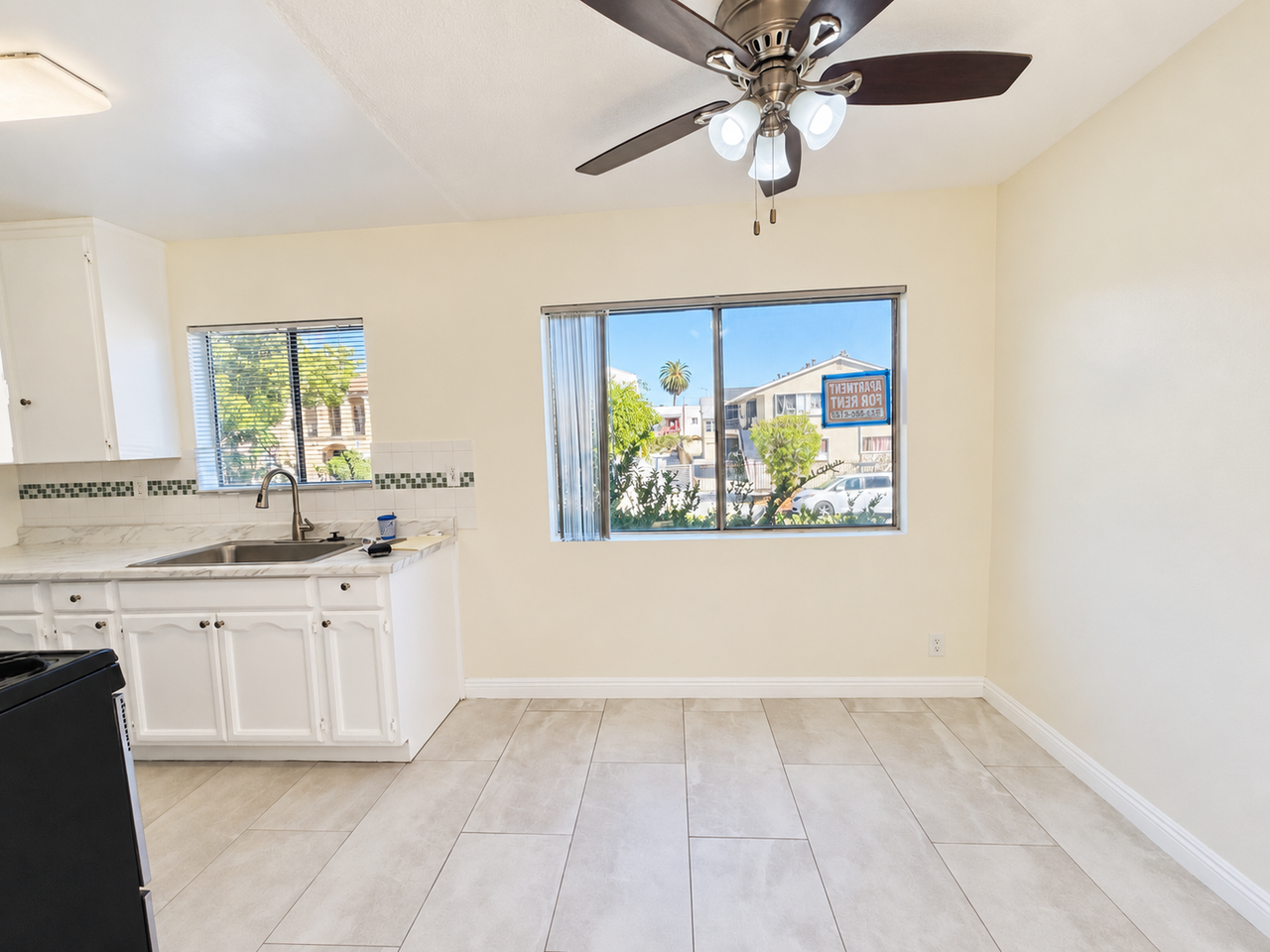 619 N Alexandria - Photo 4 of 17