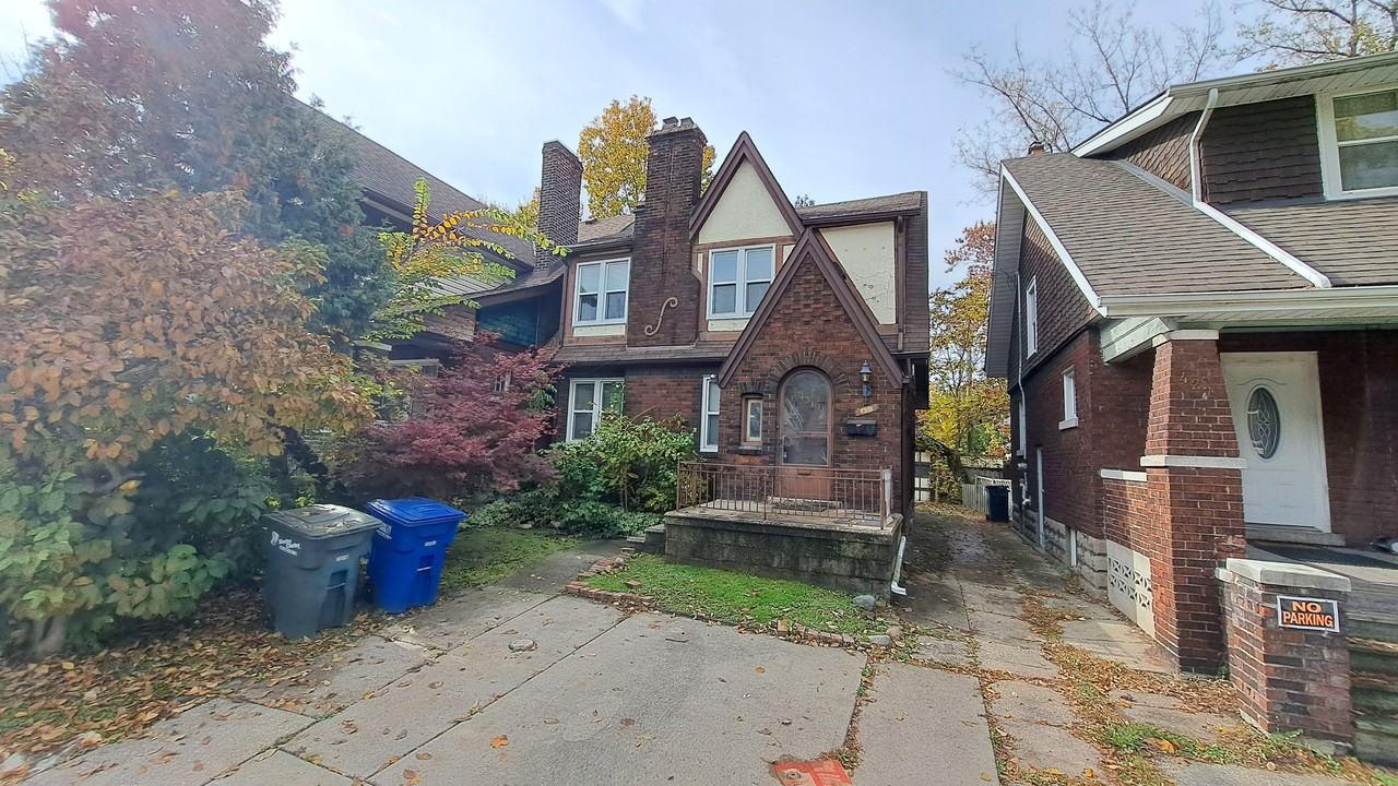 431 Randolph Ave - Photo 2 of 14