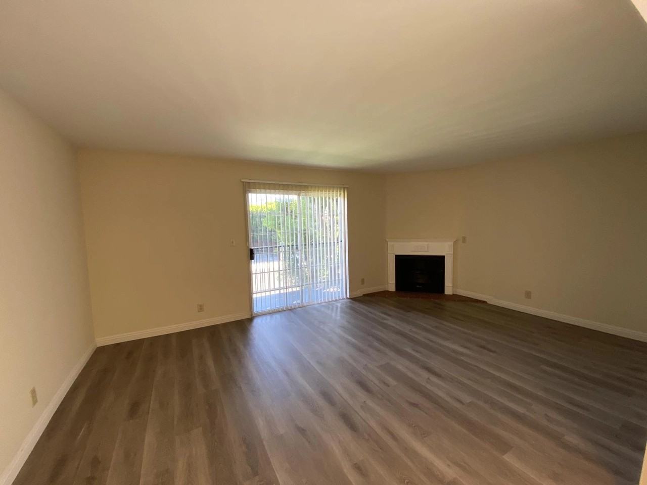 1211 Scott Road - Photo 5 of 26