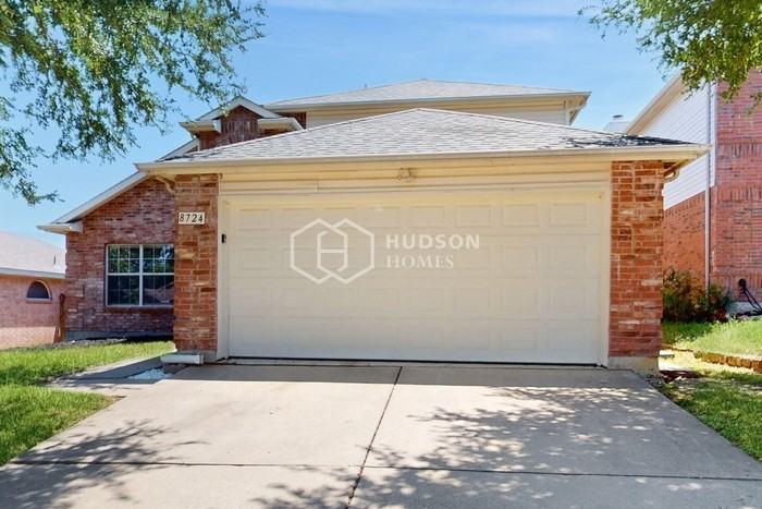 8724 Gaines Dr - Photo 4 of 29
