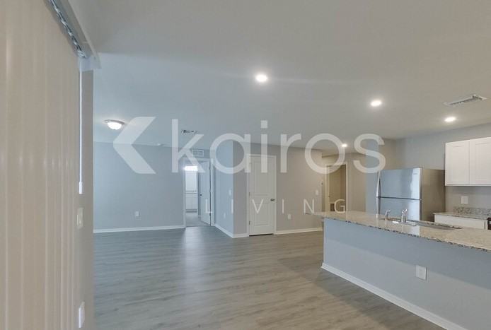 412 Ne 24th Ter - Photo 5 of 25