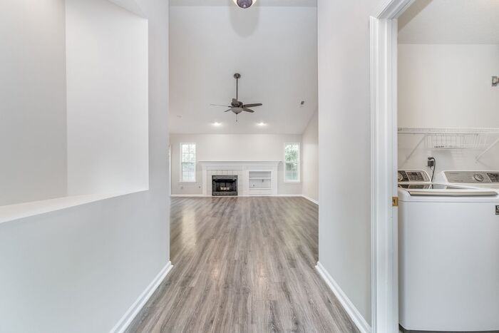 10419 Bristlecone Dr - Photo 4 of 25