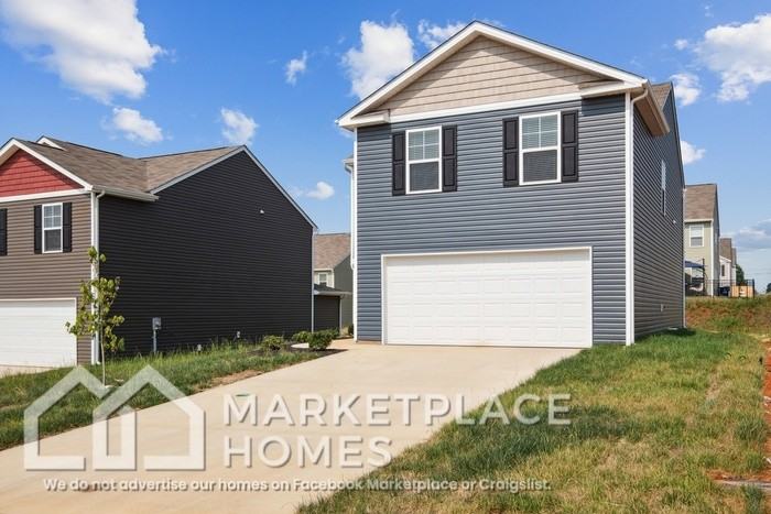 320 Everleigh Cir - Photo 3 of 33