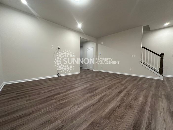1019 Grays Mill Rd - Photo 2 of 22