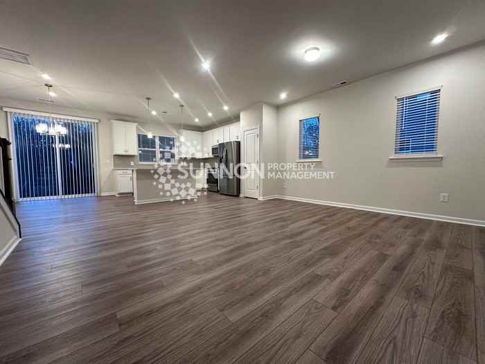 1019 Grays Mill Rd - Photo 7 of 22