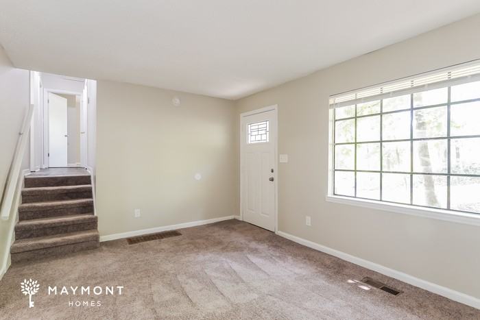 6860 Markham Dr - Photo 6 of 13