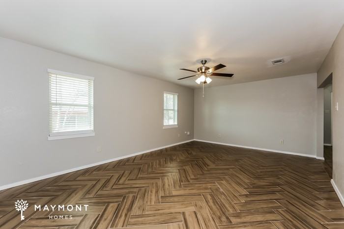 944 W Pleasant Run Rd - Photo 4 of 13