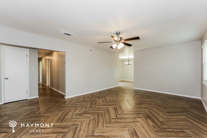 944 W Pleasant Run Rd - Photo 5 of 13