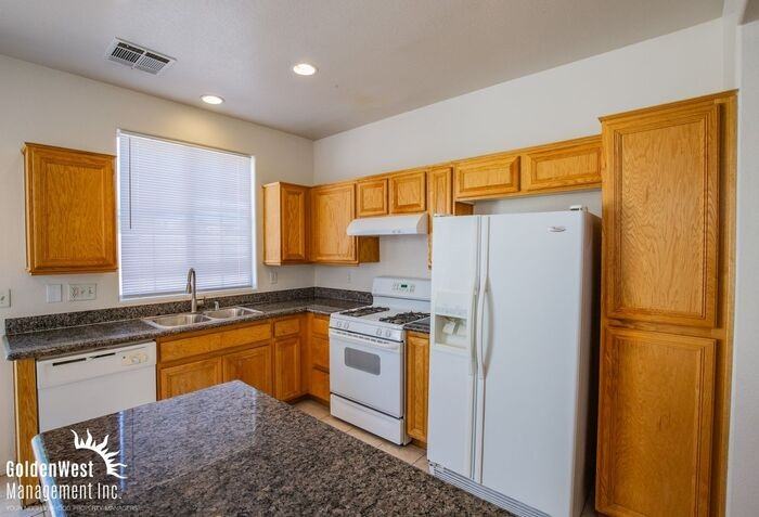 6212 Caddo Creek St - Photo 4 of 18