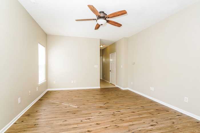 11880 Locus Ln - Photo 4 of 11