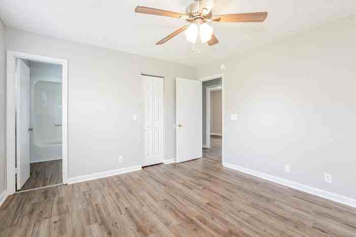 4405 Falling Leaf Ln - Photo 6 of 10