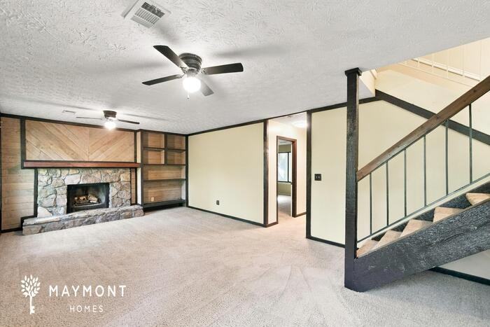6646 Creekwood Ct - Photo 6 of 17