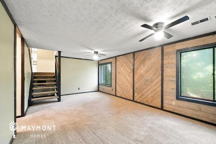 6646 Creekwood Ct - Photo 7 of 17