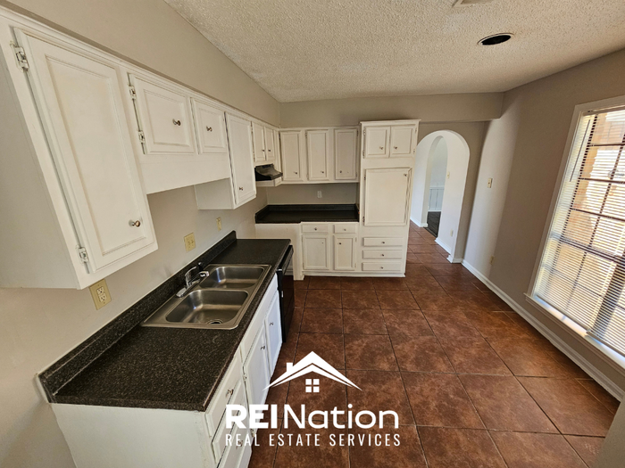 4374 Sandy Park Dr - Photo 6 of 21
