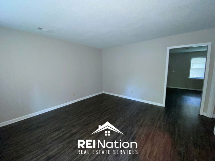 3749 Emerson Ave - Photo 2 of 14