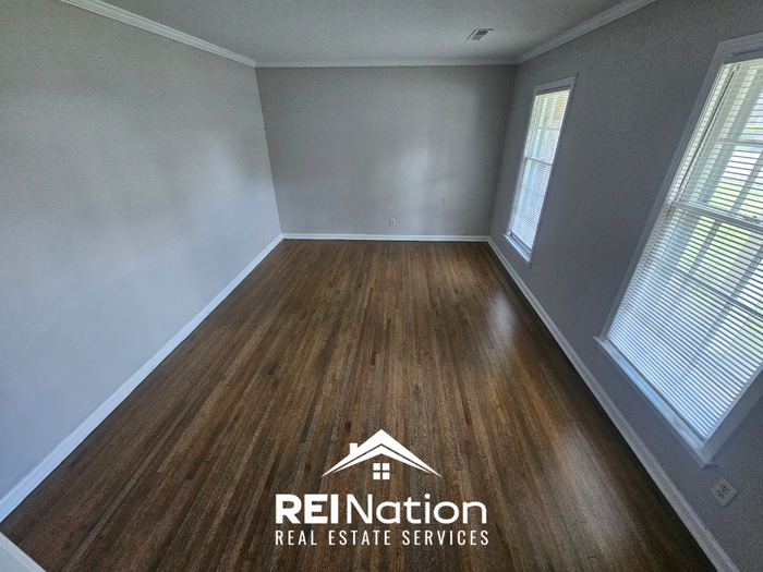 5369 Heritage Ave - Photo 2 of 21