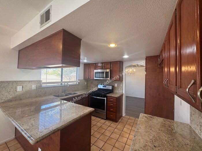 5207 Moonraker Rd - Photo 5 of 26