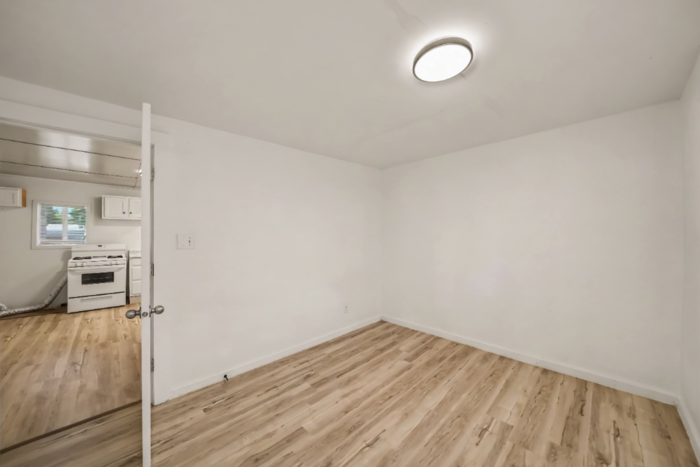 433 N 1st St #A - Photo 5 of 21