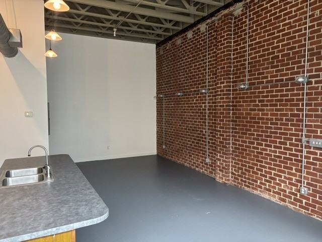 1239 Allene Ave Sw #301 - Photo 6 of 34