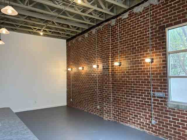 1239 Allene Ave Sw #301 - Photo 7 of 34