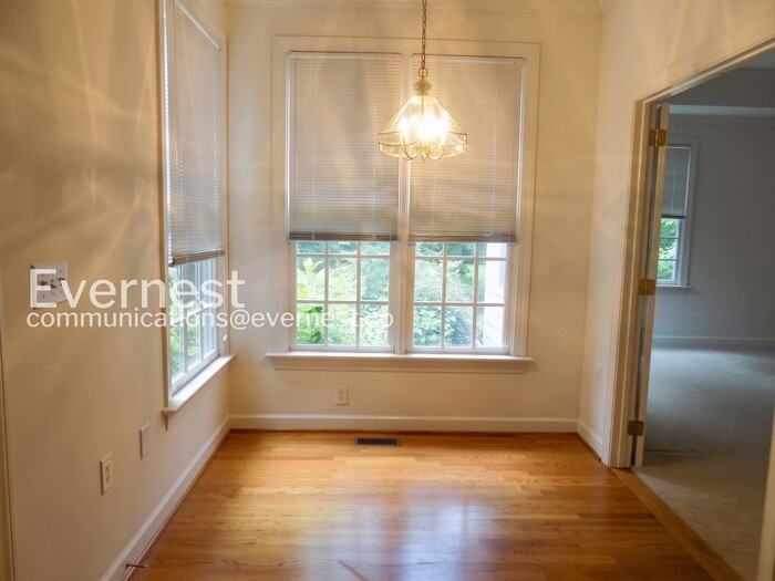 108 Glasgow - Photo 6 of 19