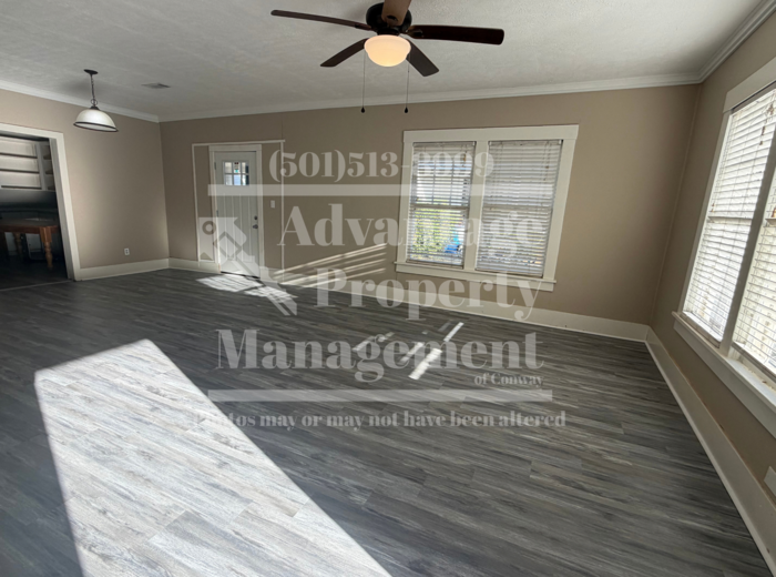 1123 Davis St #A - Photo 2 of 11