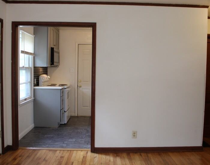1111 Pawnee St - Photo 2 of 5