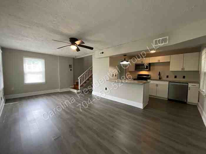 3905 Freedom Dr - Photo 2 of 17