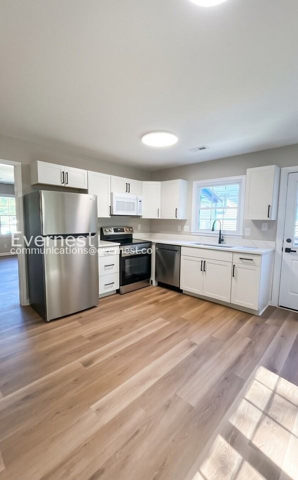 4106 Edgeware Rd - Photo 4 of 19