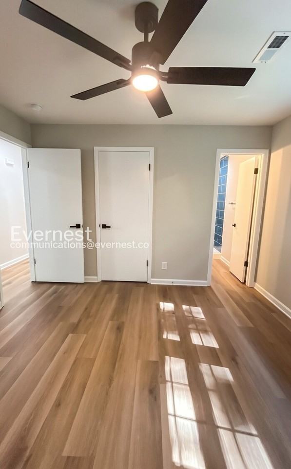 4106 Edgeware Rd - Photo 7 of 19