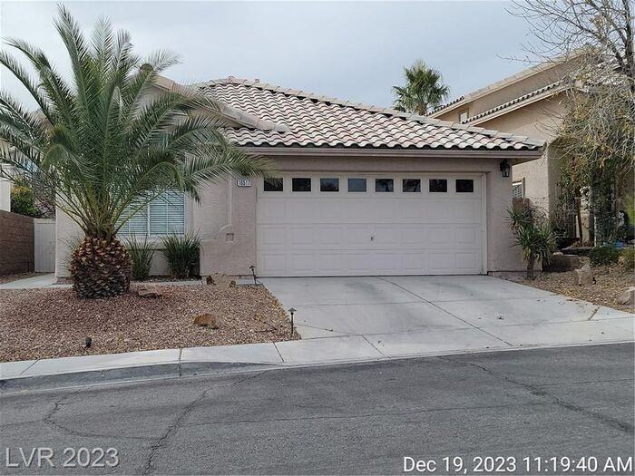 10517 Beachwalk Pl - Photo 2 of 32