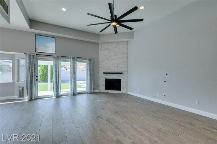 65 Chesney Dr - Photo 7 of 40