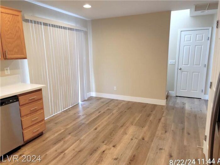 10524 Corte Sierra St - Photo 7 of 31