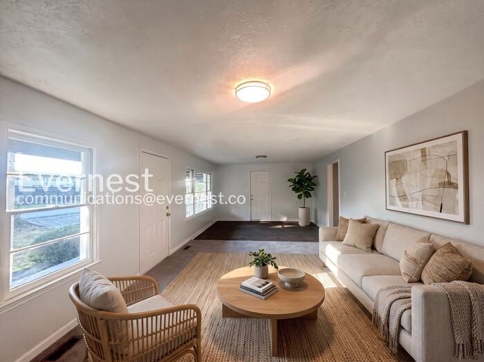 105 Gloria Dr - Photo 3 of 21