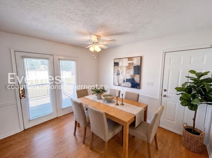 2507 Floyd Ave - Photo 3 of 23