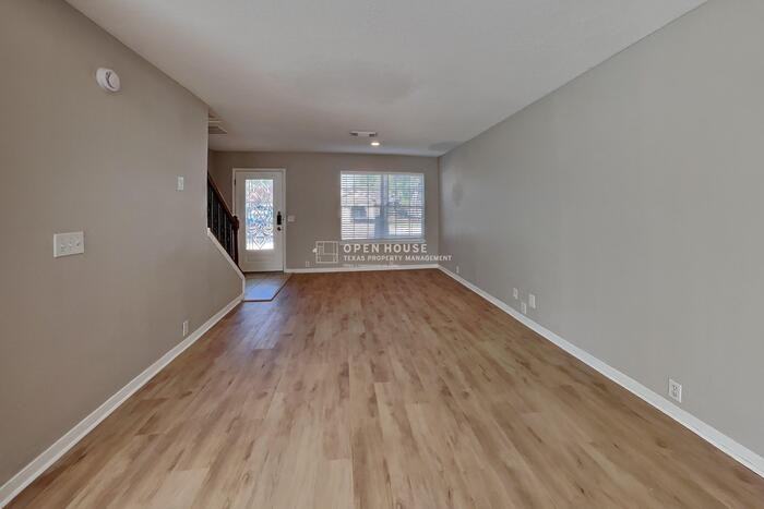 11907 Ezekiel Dr - Photo 4 of 20