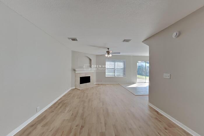 11907 Ezekiel Dr - Photo 5 of 20