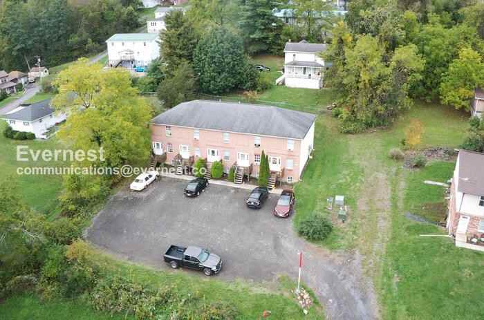 193 Glenn St #F - Photo 3 of 5