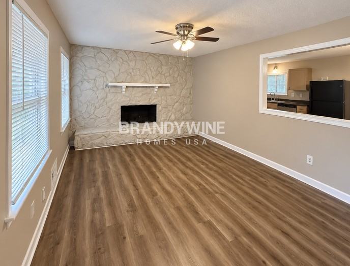 6364 Stoneridge Ct - Photo 4 of 23