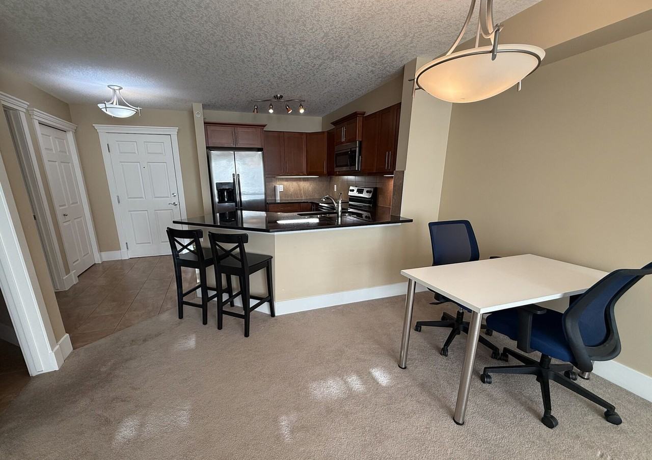 500 Apt - Photo 4 of 19